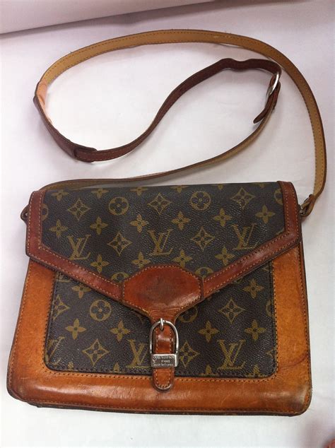 louis vuitton cross body bag vintage